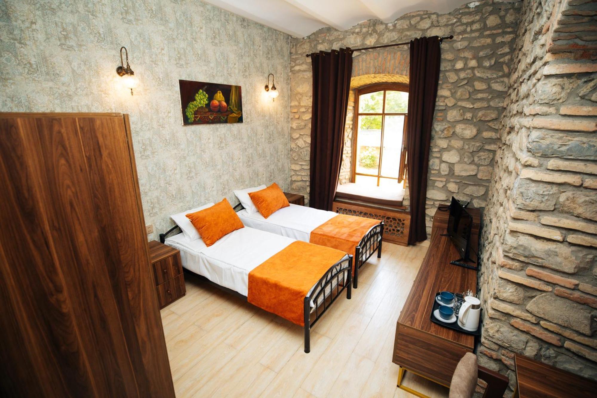 Art Hotel By Abad Guest Şǝki Esterno foto