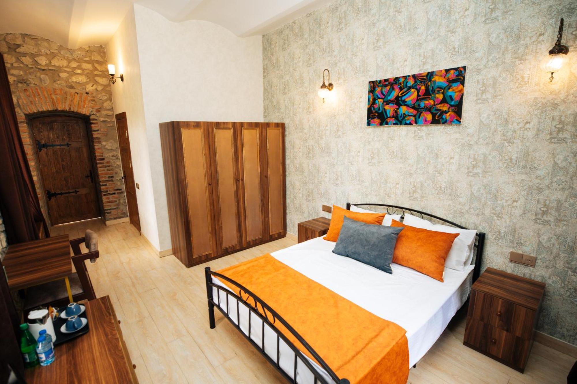 Art Hotel By Abad Guest Şǝki Esterno foto