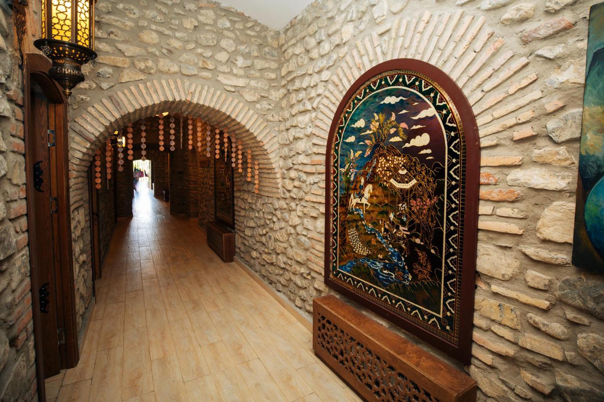 Art Hotel By Abad Guest Şǝki Esterno foto