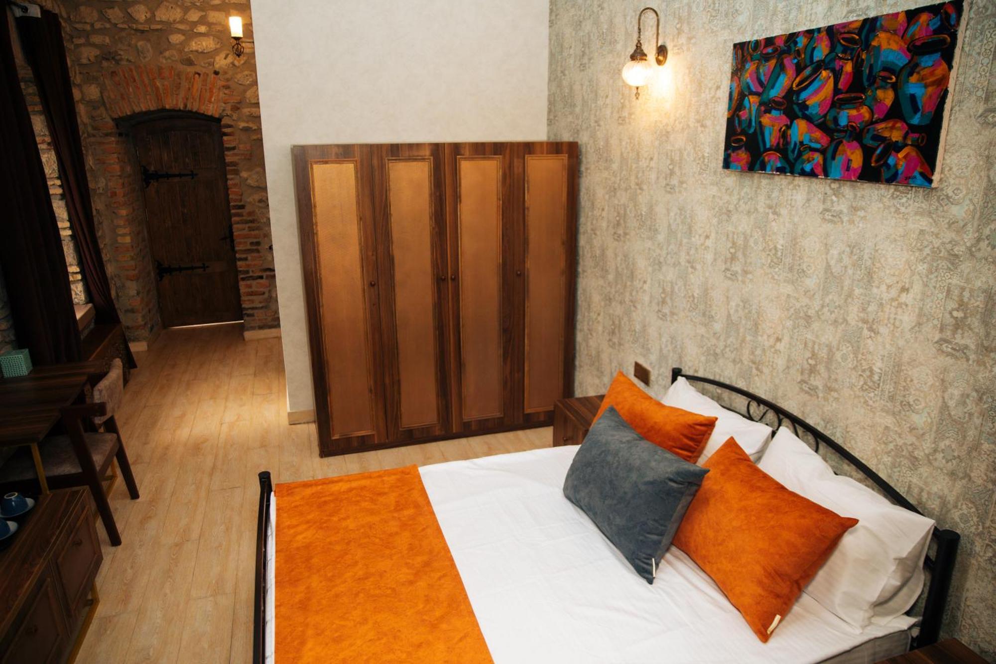 Art Hotel By Abad Guest Şǝki Esterno foto